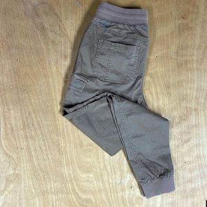 Columbia worms cargo/hiking pants khaki size small